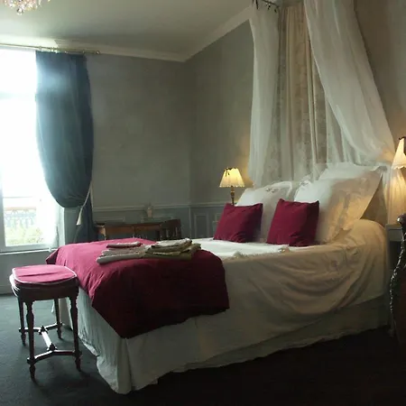 Alojamento de Acomodação e Pequeno-almoço Domaine De Castel Parc Niort