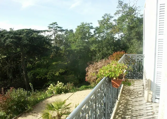 住宿加早餐酒店 Domaine De Castel Parc 尼奥尔