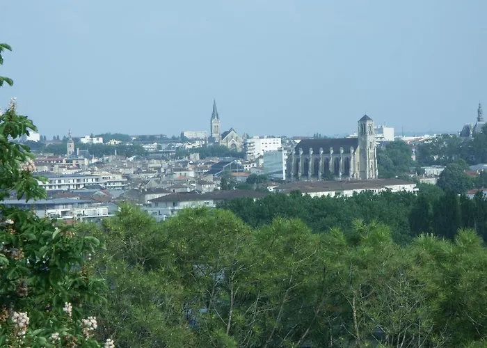 Domaine De Castel Parc 住宿加早餐酒店