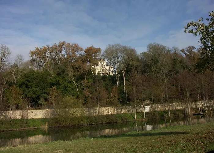 Domaine De Castel Parc 住宿加早餐酒店 尼奥尔